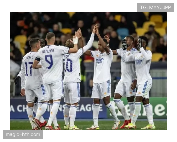 罗德里戈与维尼修斯在皇马体系中的角色定位与战术地位对比分析